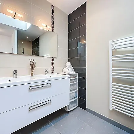 Les Embruns By Interhome * Ла-Бернери-ан-Рец