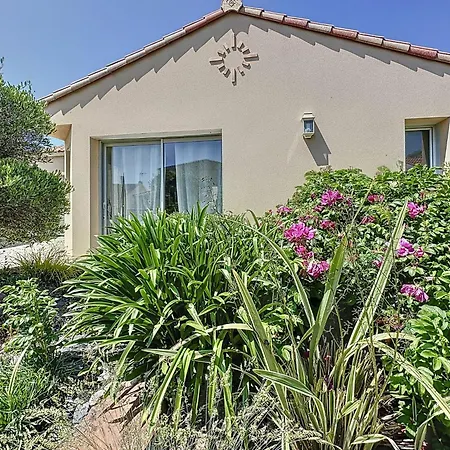 Les Embruns By Interhome