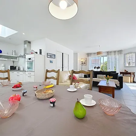 Les Embruns By Interhome